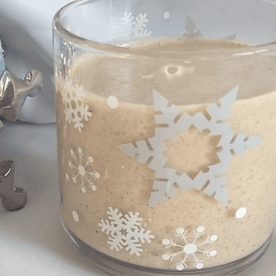 egg nog in a glass