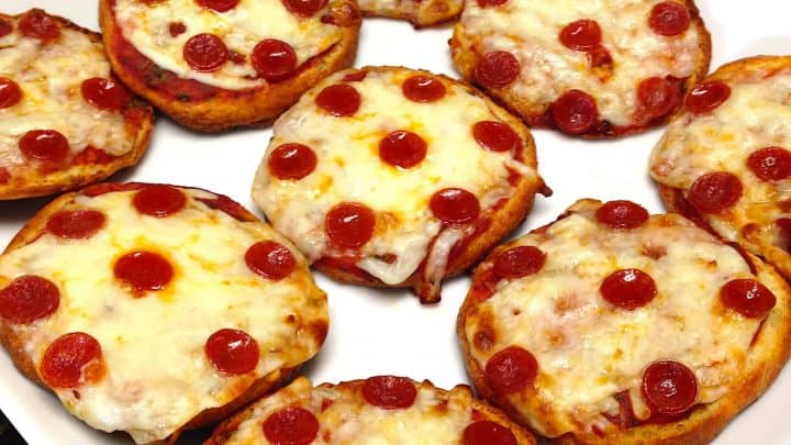 Pepperoni Pizza Bagels 720x405 - 20 Easy Keto Recipes to Make with Kids