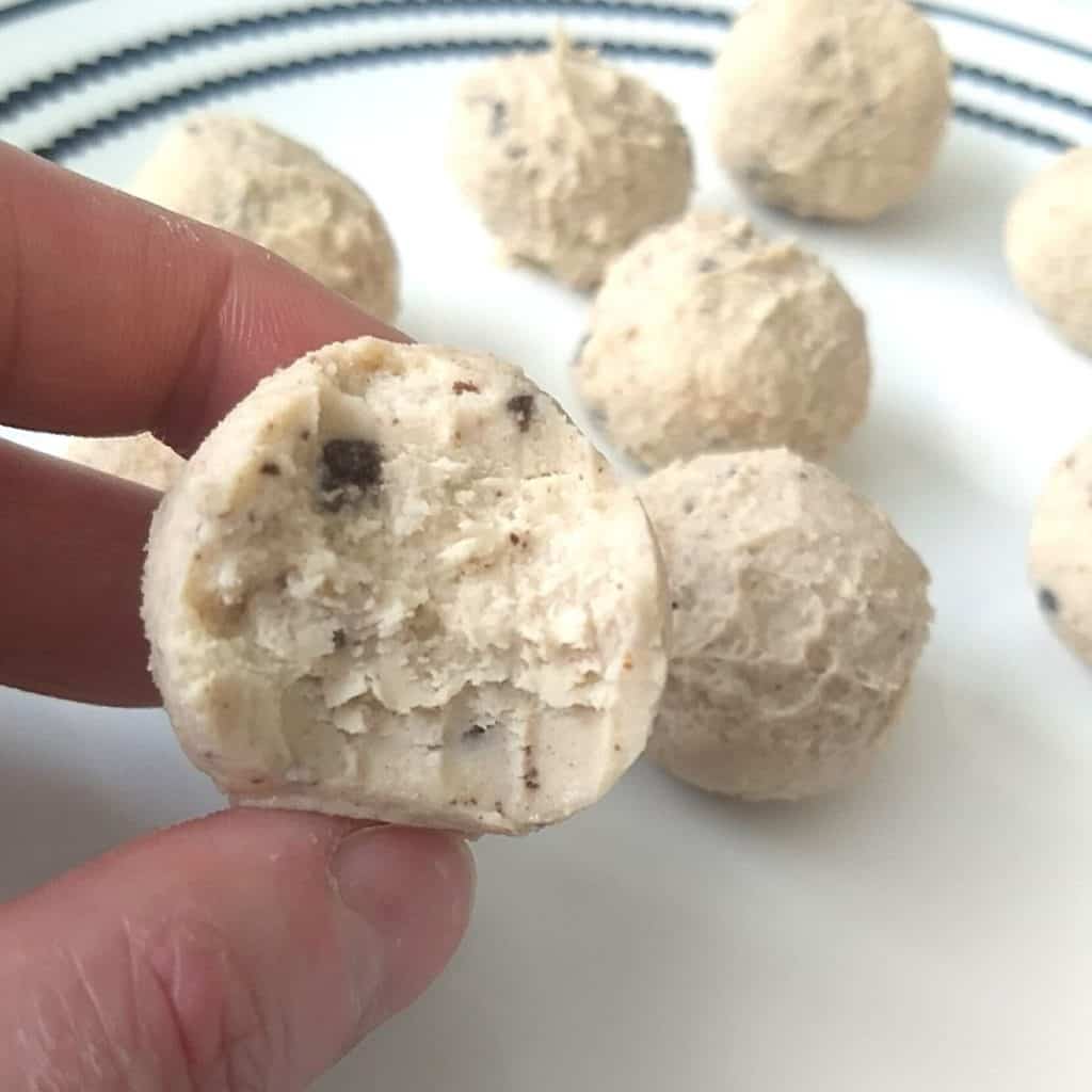 Keto Cookies and Cream Fat Bomb: 3 Ingredients 1200 x1200 featured 1 1024x1024 - Keto Cookies and Cream Fat Bomb: 3 Ingredients