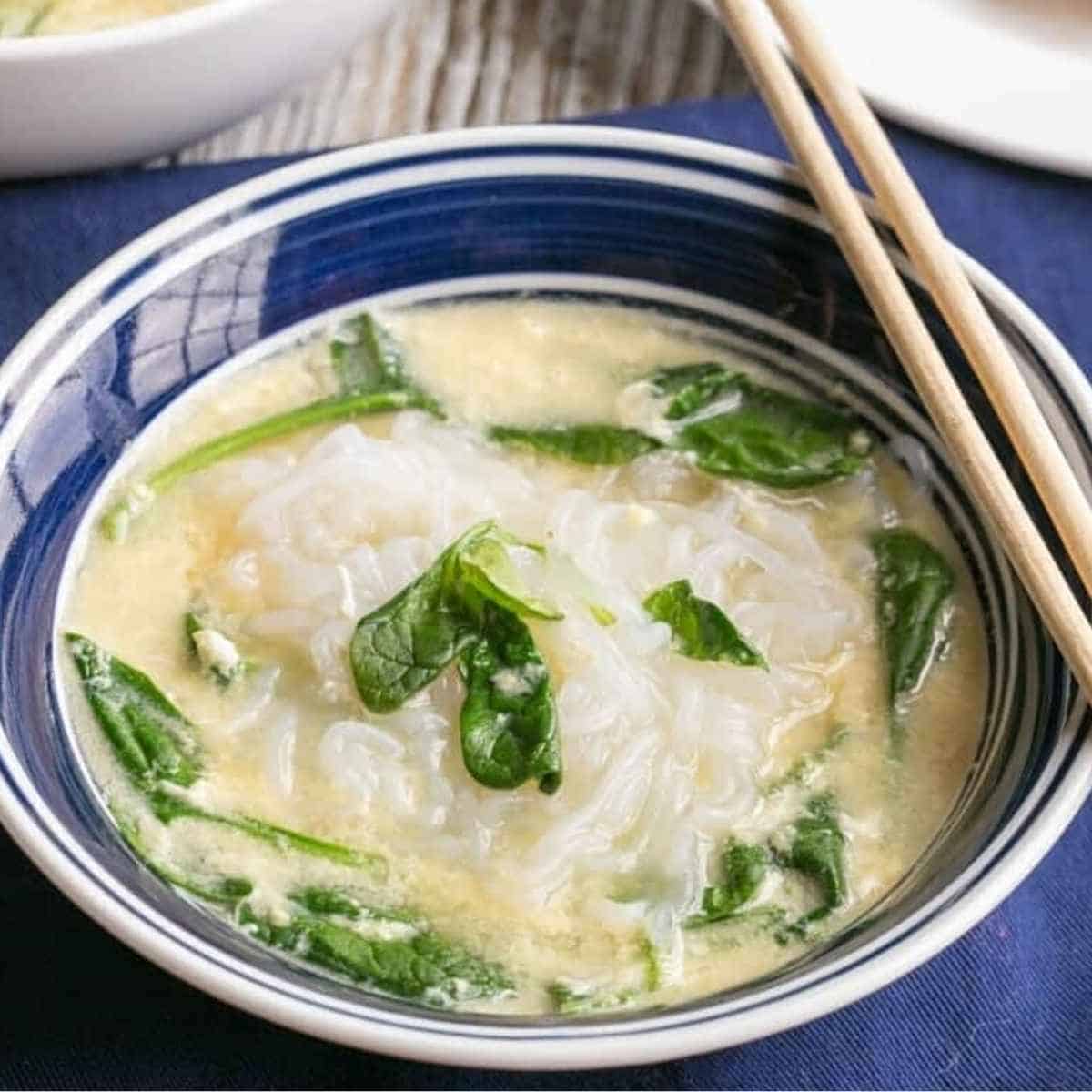 Ramen Shirataki Noodle Soup in a blue bowl