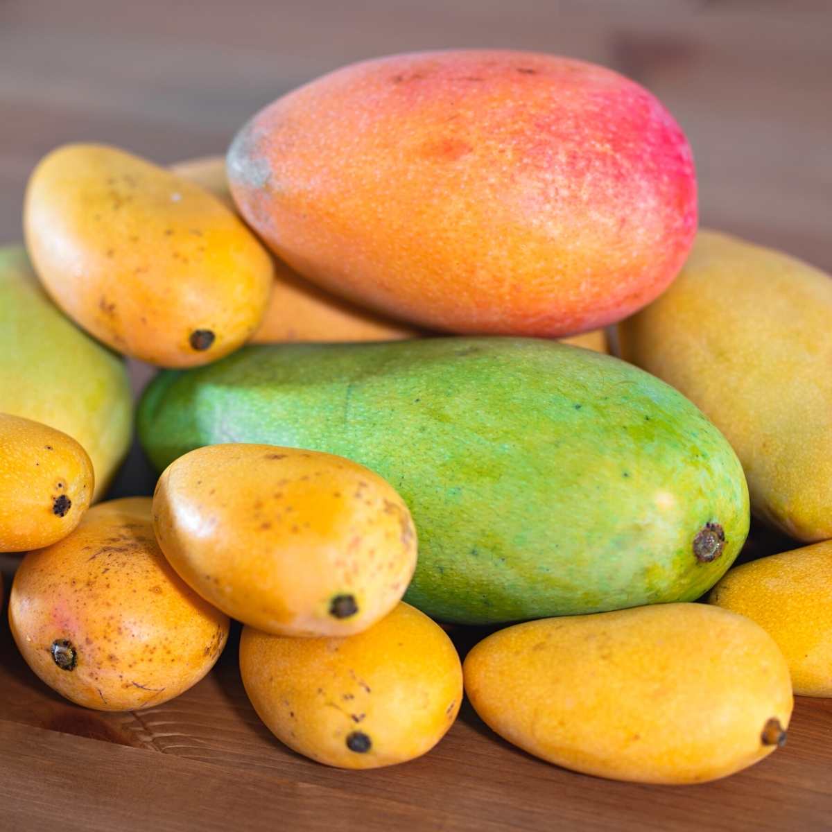 varieties of mangoes - The Complete Guide to Mangoes on Keto
